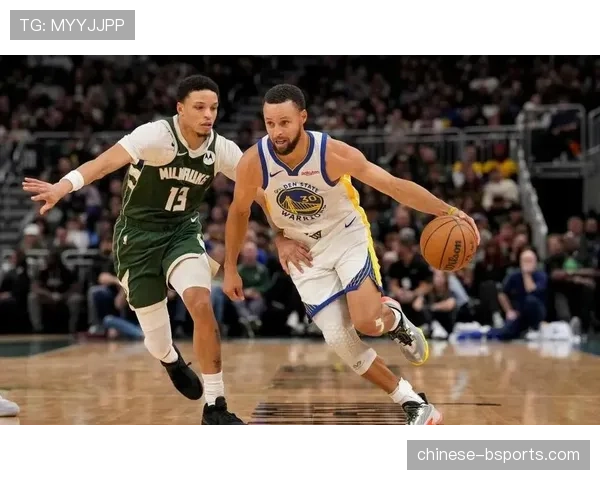 雄鹿蹲坑防守体系闻名 搭配外线压迫内线护框